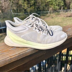 lululemon athletica Women's Blissfeel Running Shoes size 9